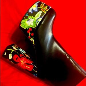 BRAND NEW FLORAL MULTICOLORED BOOTS. SIZE - US 9.5 / CA 42